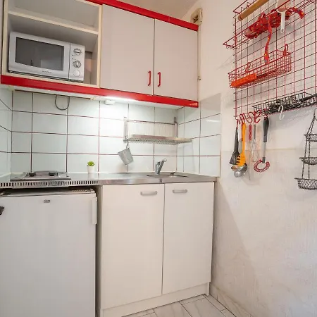 Les Cyprianes-3 By Interhome