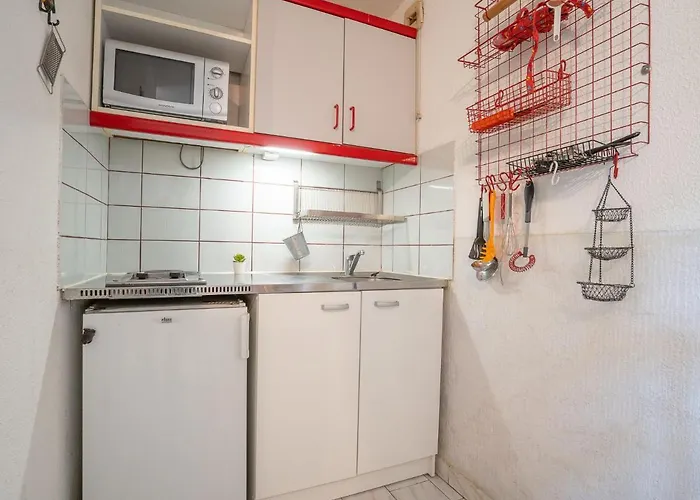Les Cyprianes-3 By Interhome